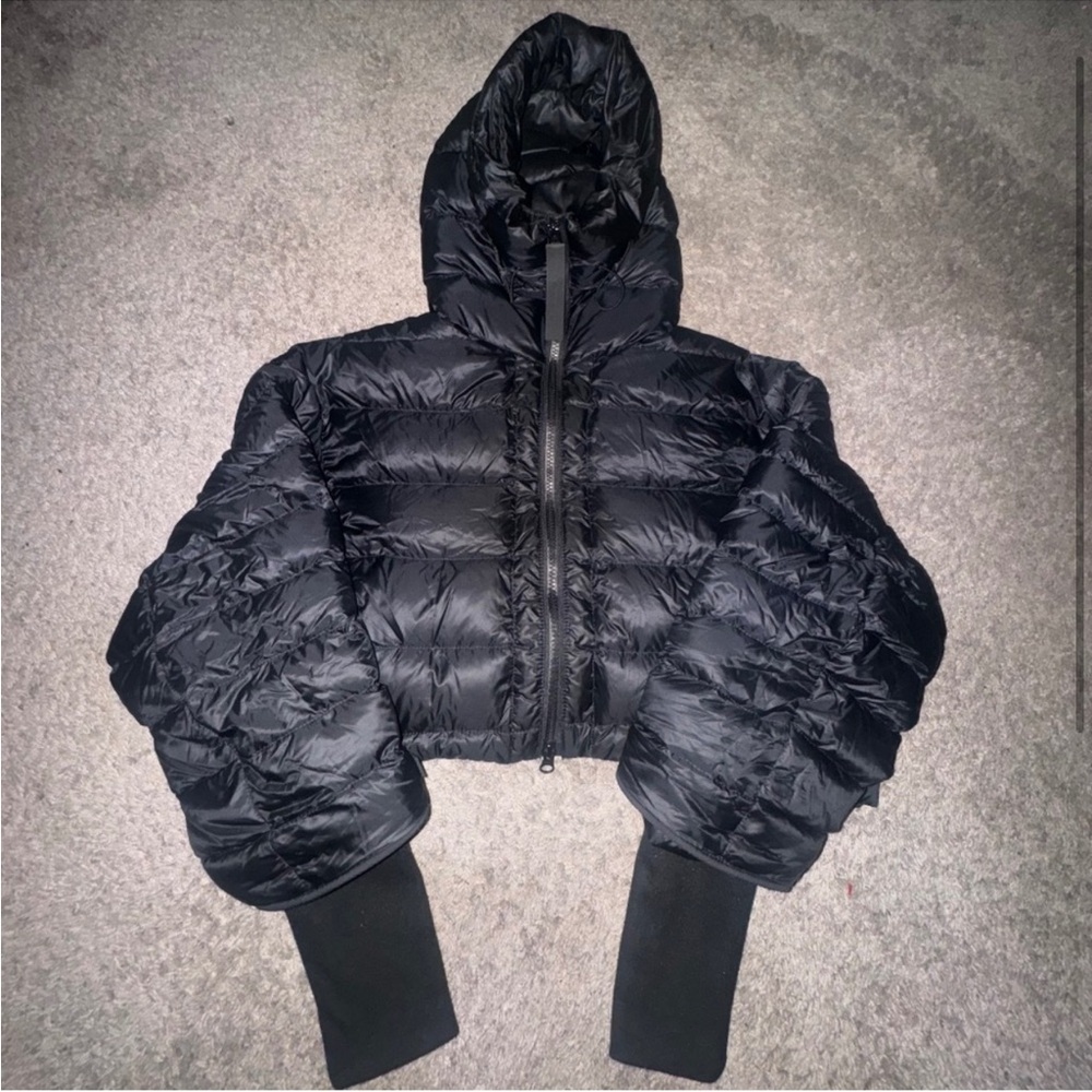 Canada goose cropped coat